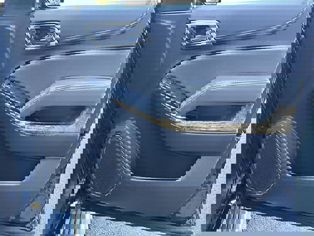 Used 2017 GMC Yukon XL Denali w/ Open Road Package image 27