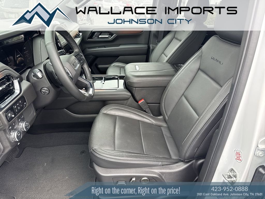 Used 2025 GMC Yukon Denali AWD/4WD image 14