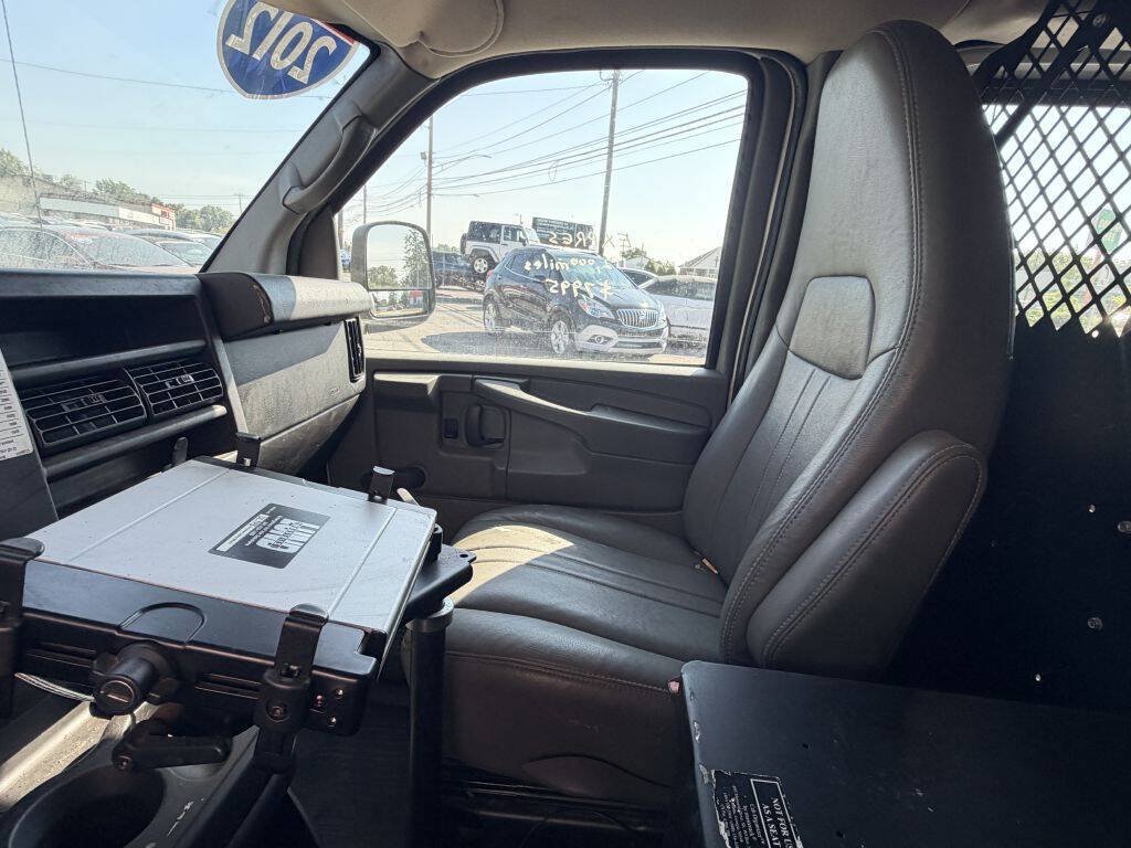 Used 2012 Chevrolet Express 2500 w/ Cold Climate Package RWD image 12