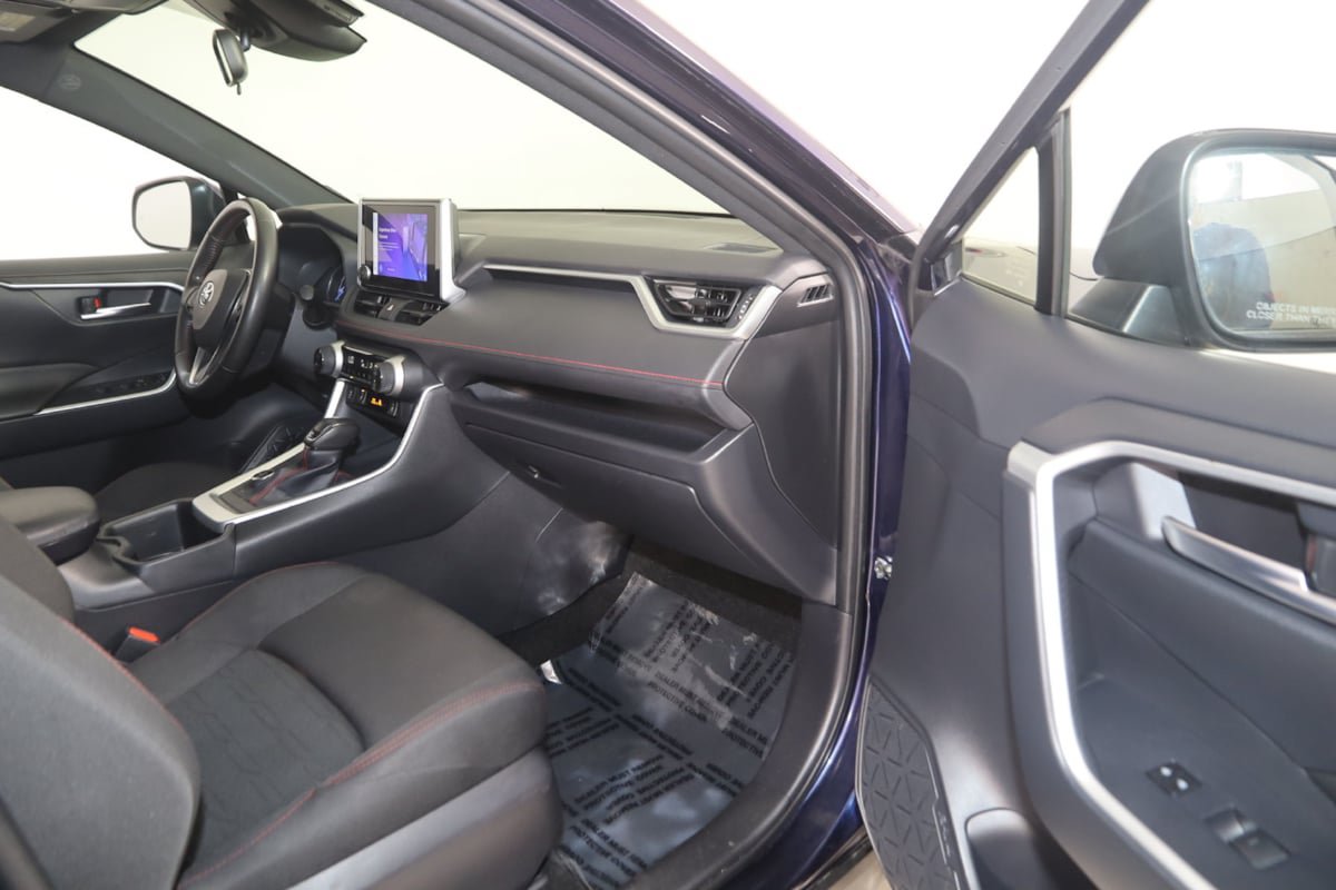 Used 2024 Toyota RAV4 SE w/ Weather & Moonroof Package AWD/4WD image 35