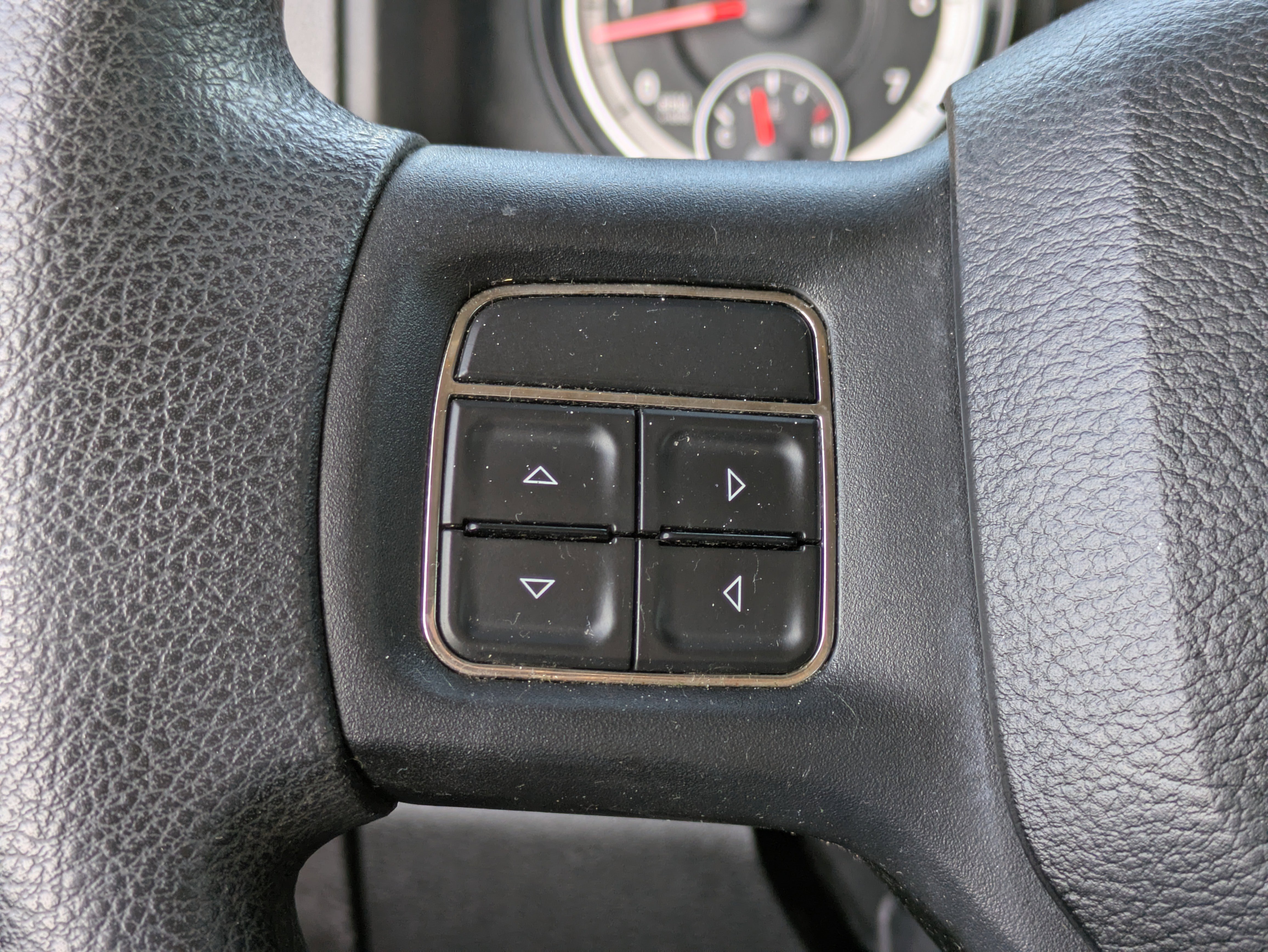 Used 2014 RAM 1500 Express image 22