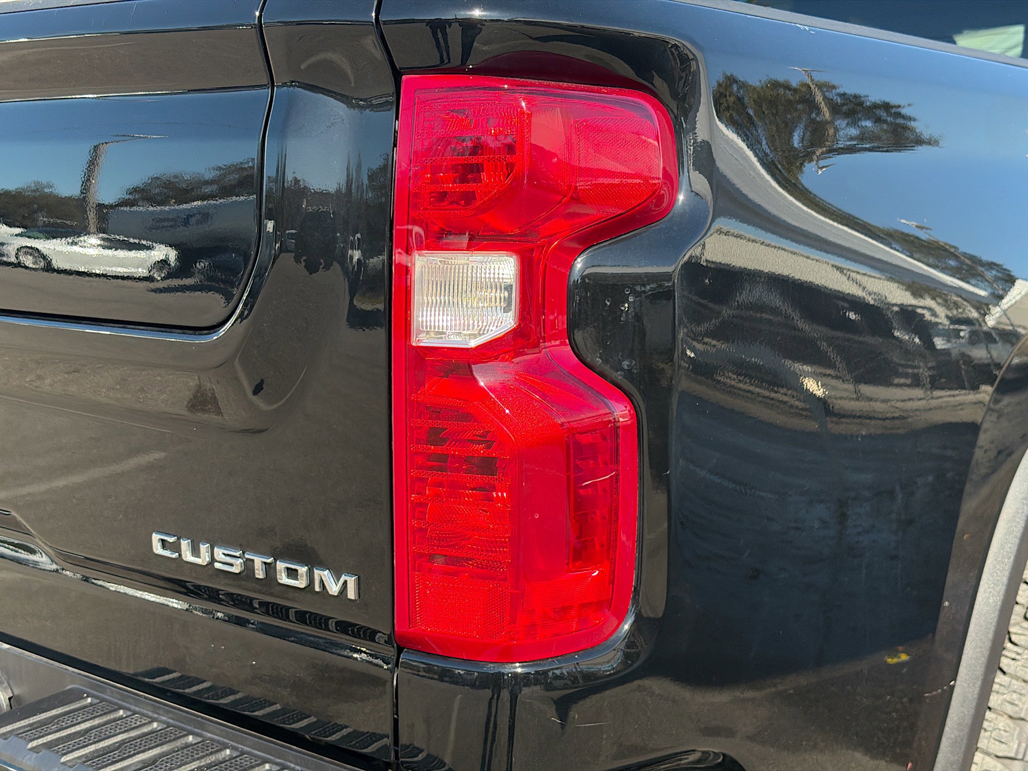 Used 2025 Chevrolet Silverado 2500 Custom w/ Custom Value Package image 10