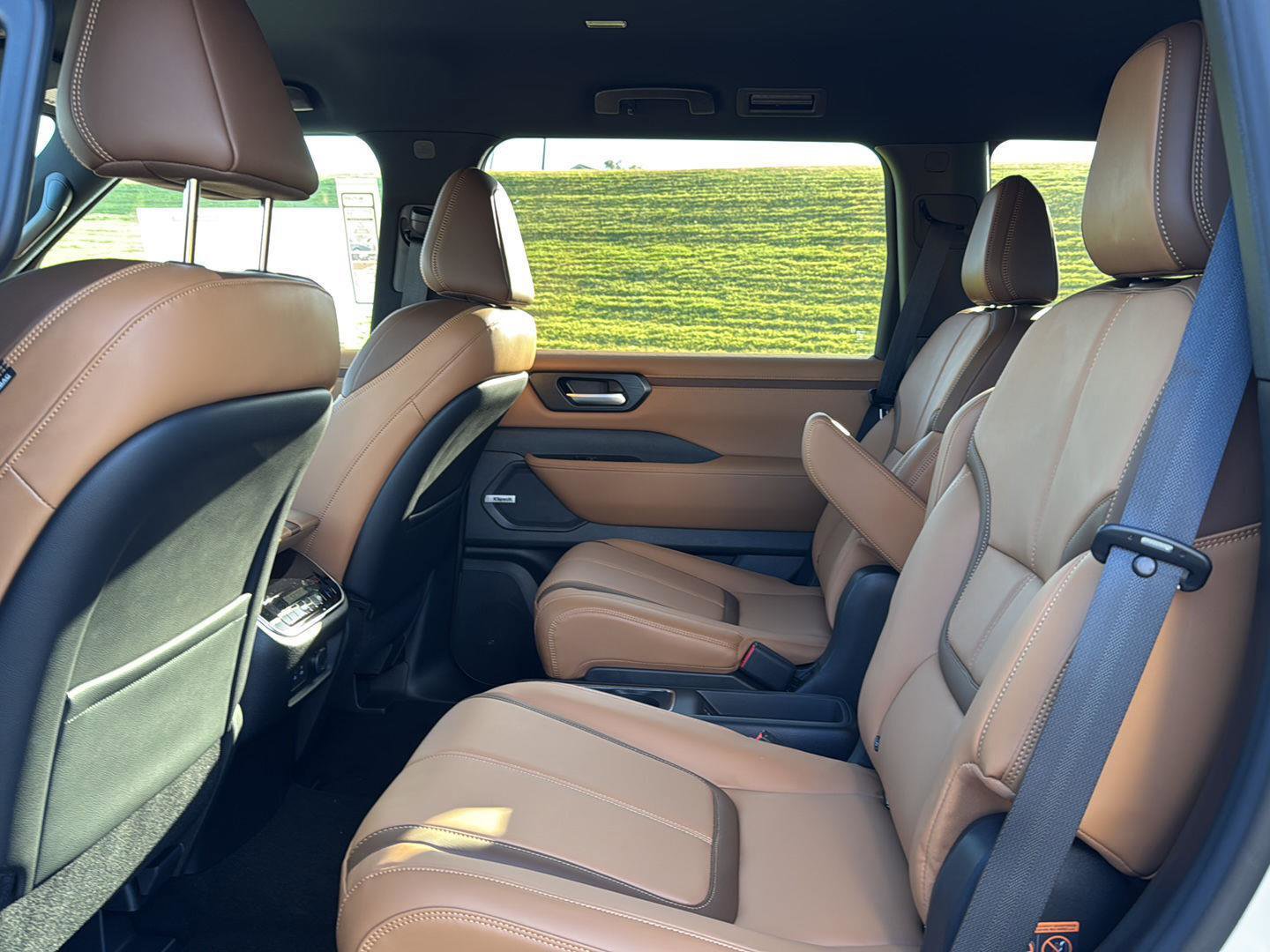 New 2026 Nissan Armada SL image 9