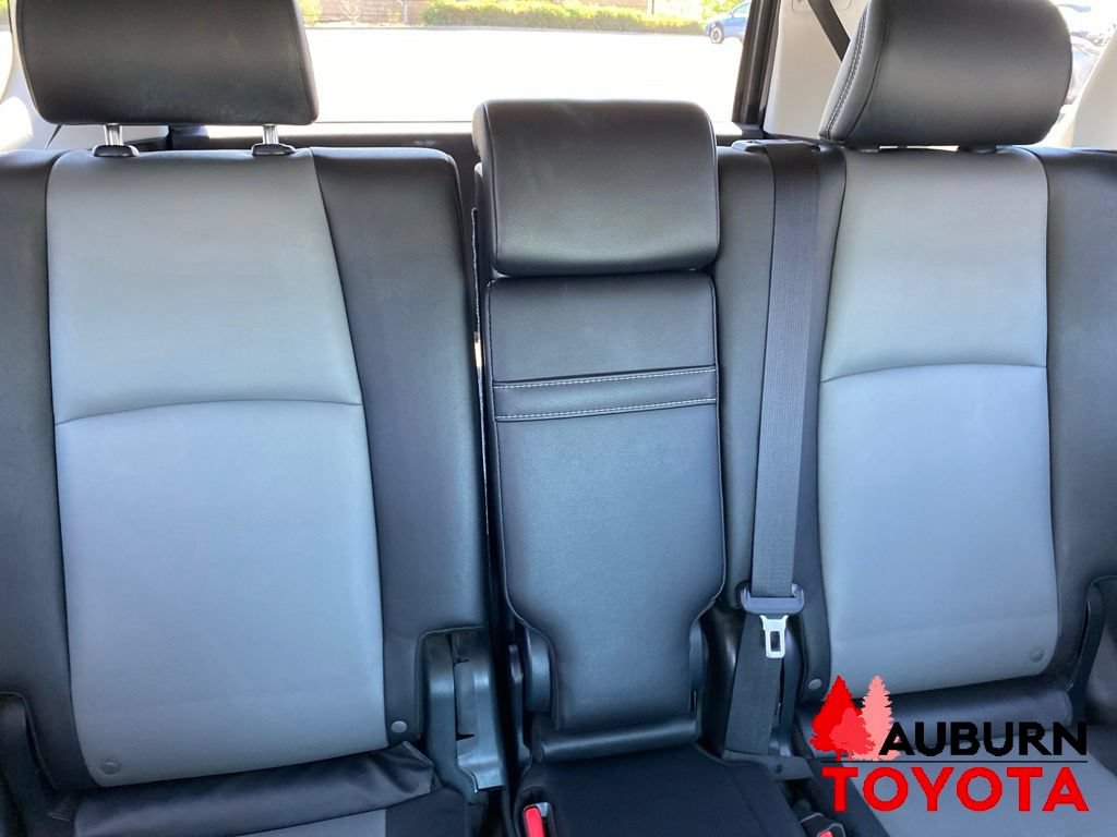 Used 2018 Toyota 4Runner SR5 Premium AWD/4WD image 27