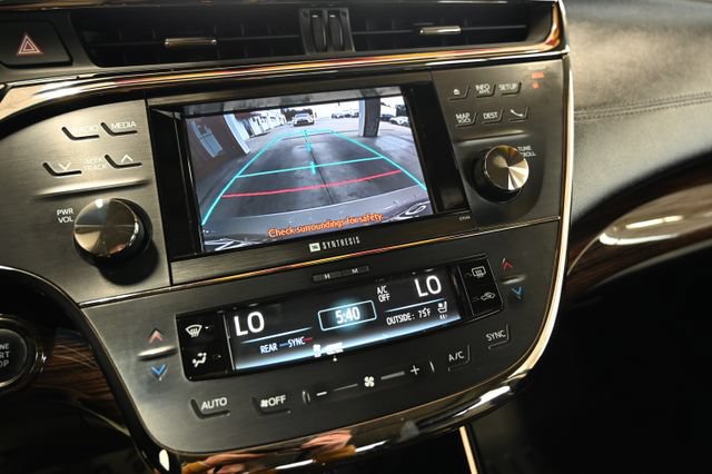 Used 2013 Toyota Avalon Limited FWD image 17