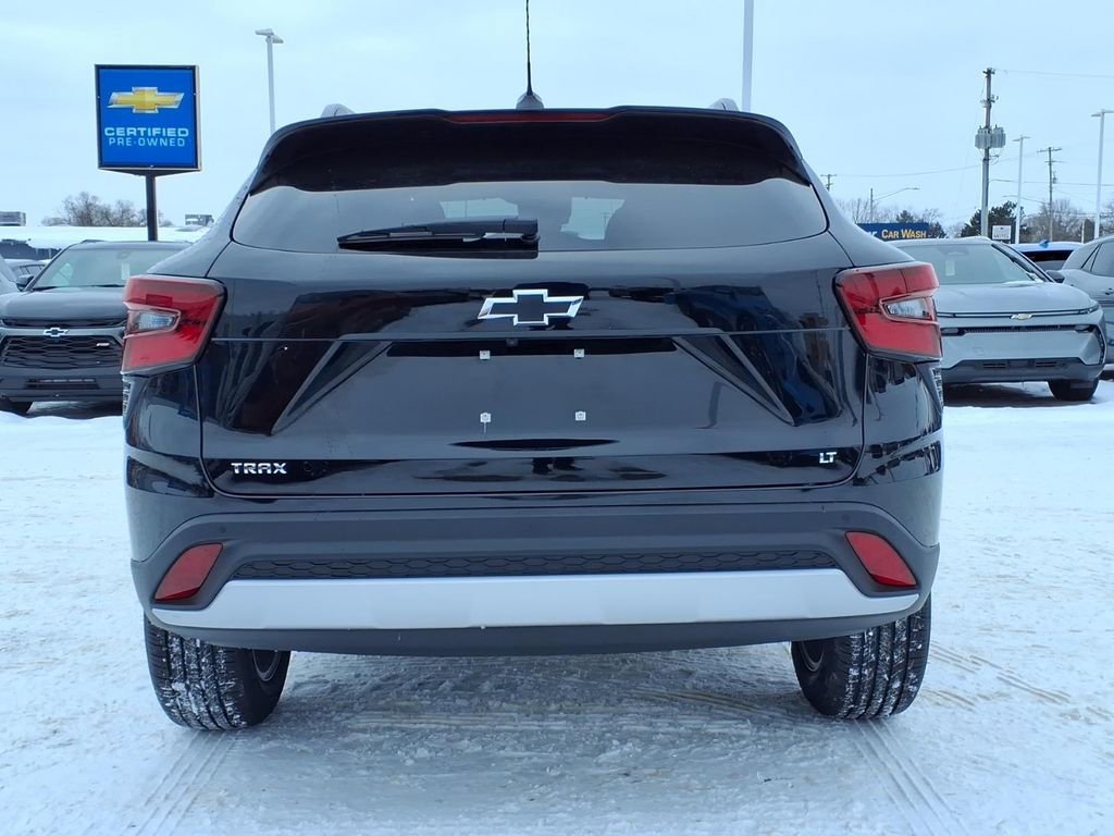 New 2026 Chevrolet Trax LT w/ Driver Confidence Package image 15