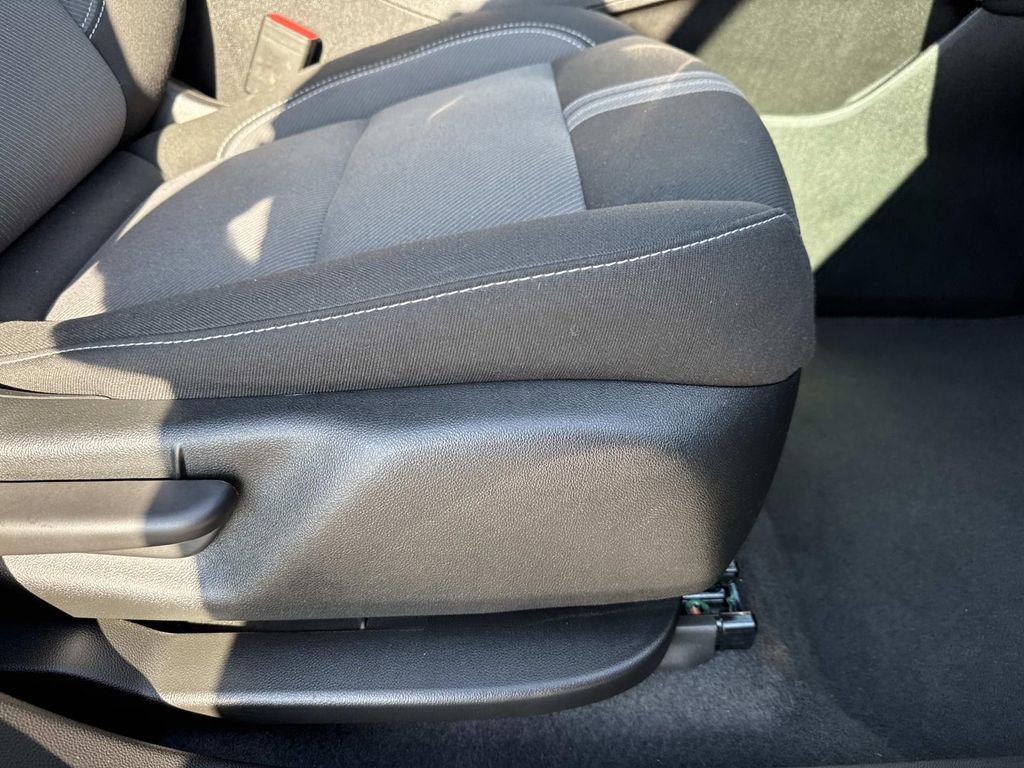 Certified 2025 Chevrolet Blazer LT image 12