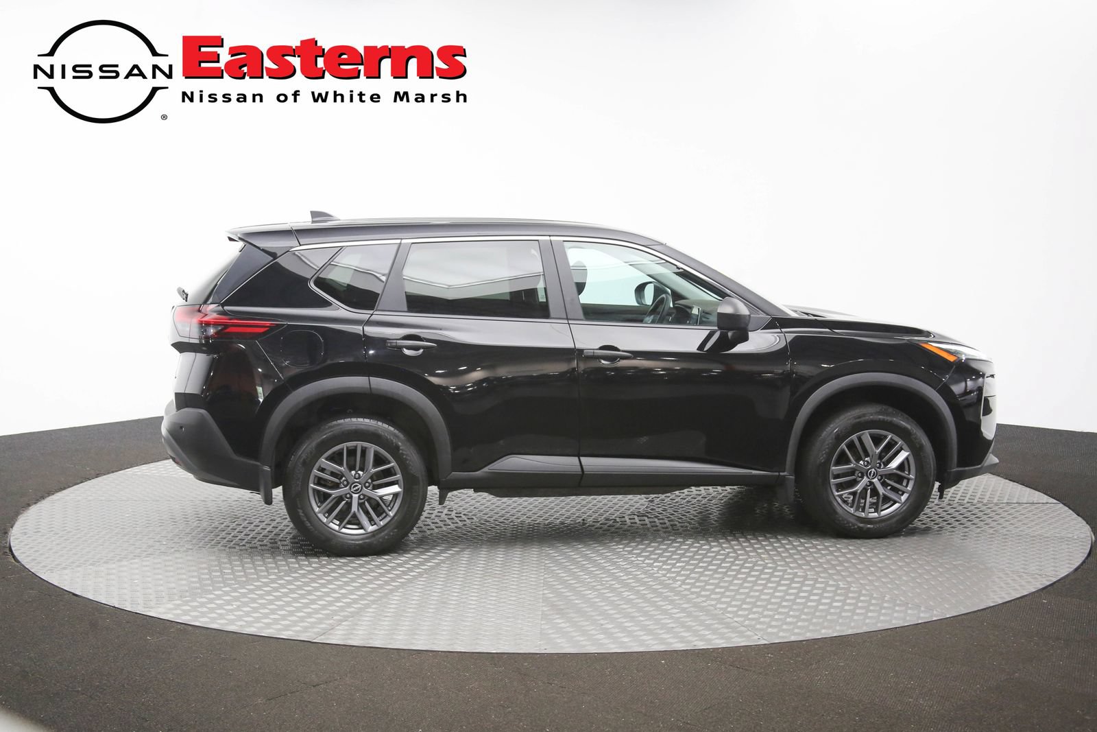 Used 2023 Nissan Rogue S AWD/4WD image 40