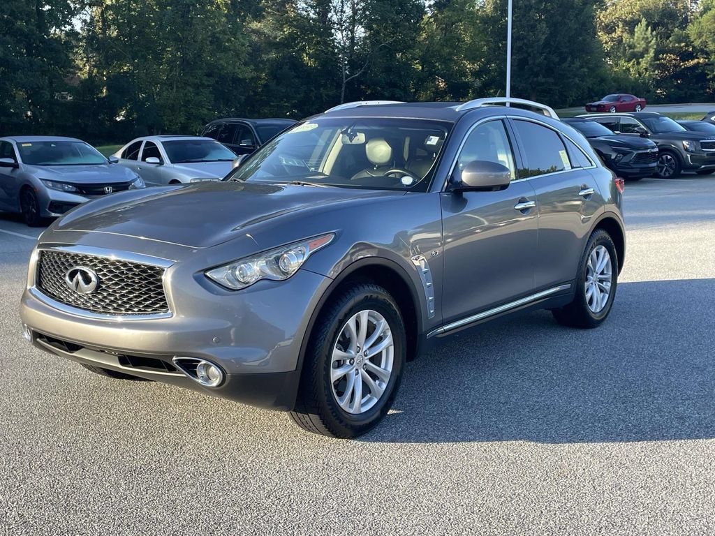Used 2017 INFINITI QX70 AWD w/ Premium Package image 3