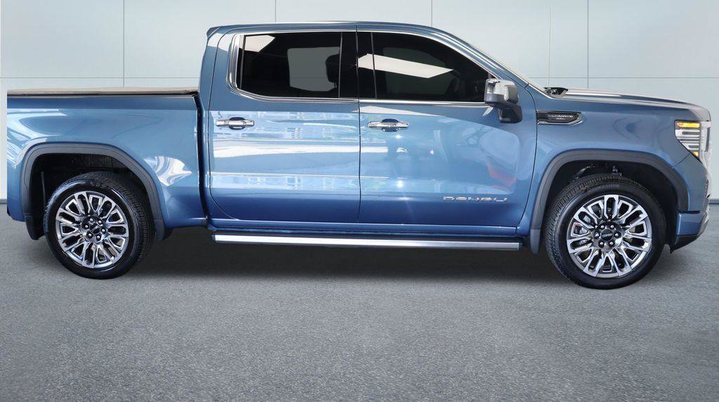 Used 2025 GMC Sierra 1500 Denali Ultimate AWD/4WD image 9