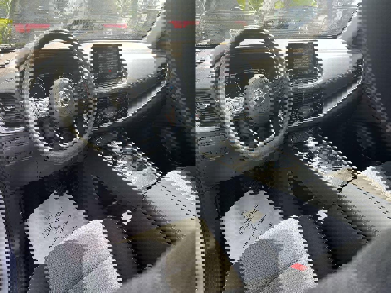 Used 2022 Nissan Rogue SV FWD image 30