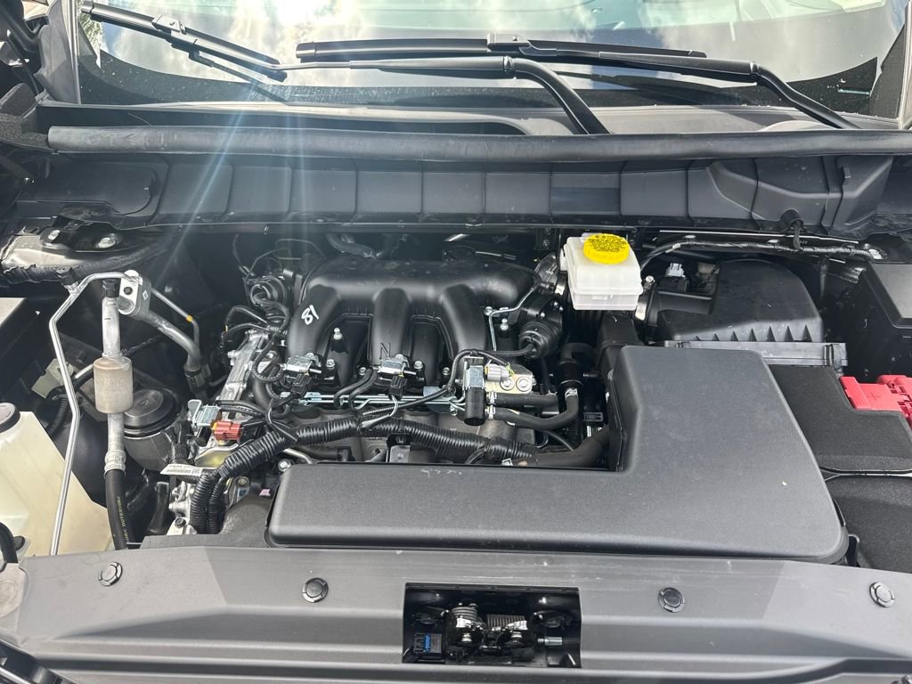 Used 2025 Nissan Pathfinder Platinum image 21