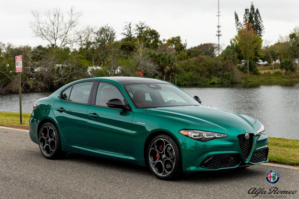 New 2025 Alfa Romeo Giulia Base w/ Veloce Package Rwd
