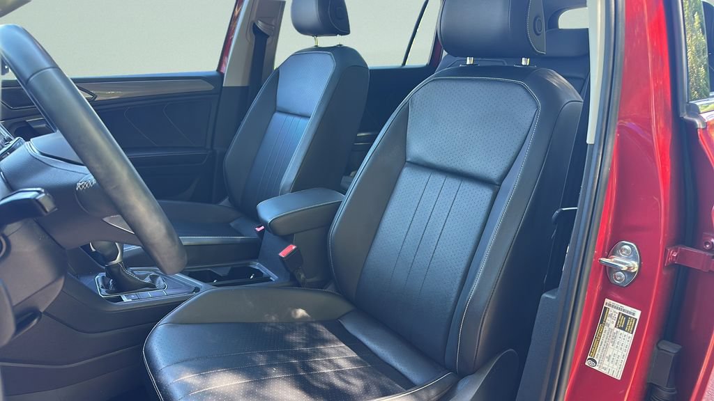 Certified 2022 Volkswagen Tiguan SE FWD image 28