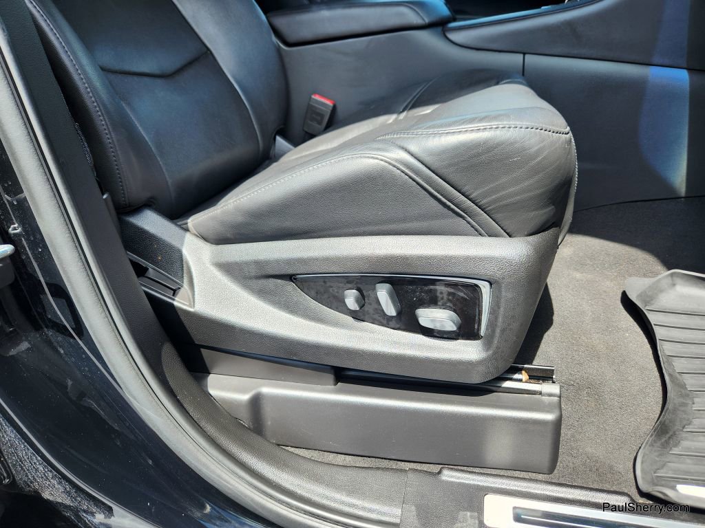 Used 2019 Cadillac Escalade ESV image 30