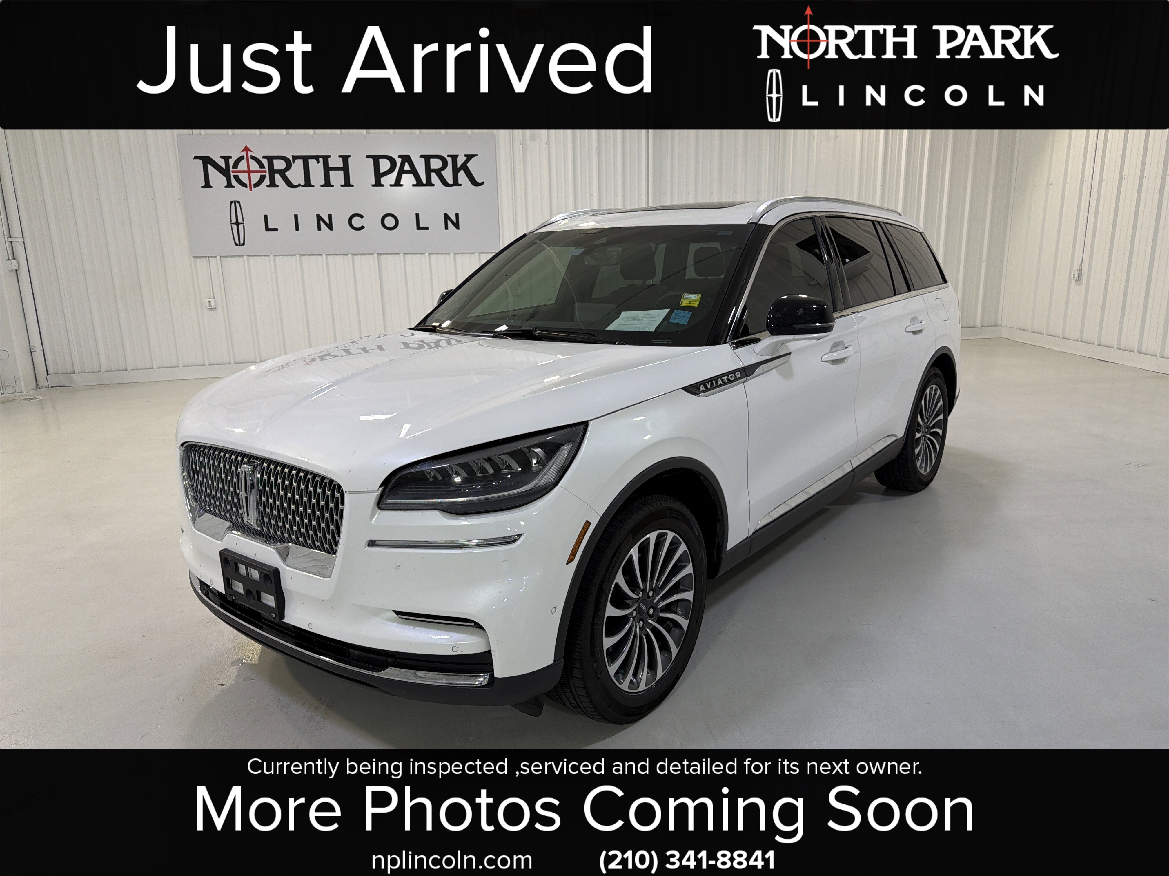 Used 2024 Lincoln Aviator Reserve w/ Elements Package Plus RWD image 1