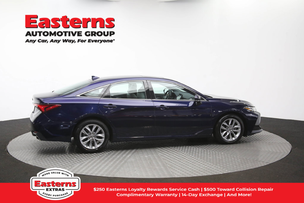 Used 2022 Toyota Avalon XLE w/ Moonroof Package FWD image 46
