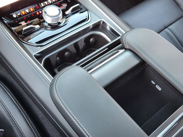 New 2026 Jeep Grand Wagoneer Summit w/ Premium Group III image 17