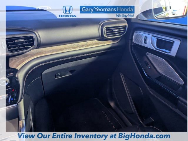 Used 2022 Ford Explorer Platinum w/ Technology Package image 19