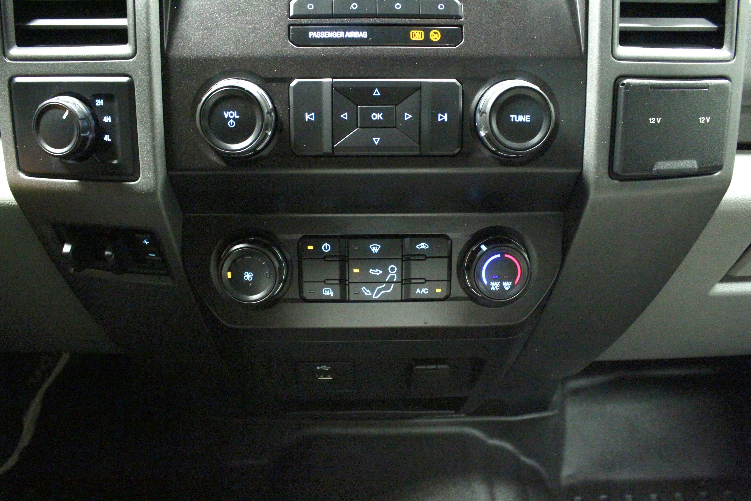 Used 2019 Ford F250 XL w/ STX Appearance Package AWD/4WD image 26