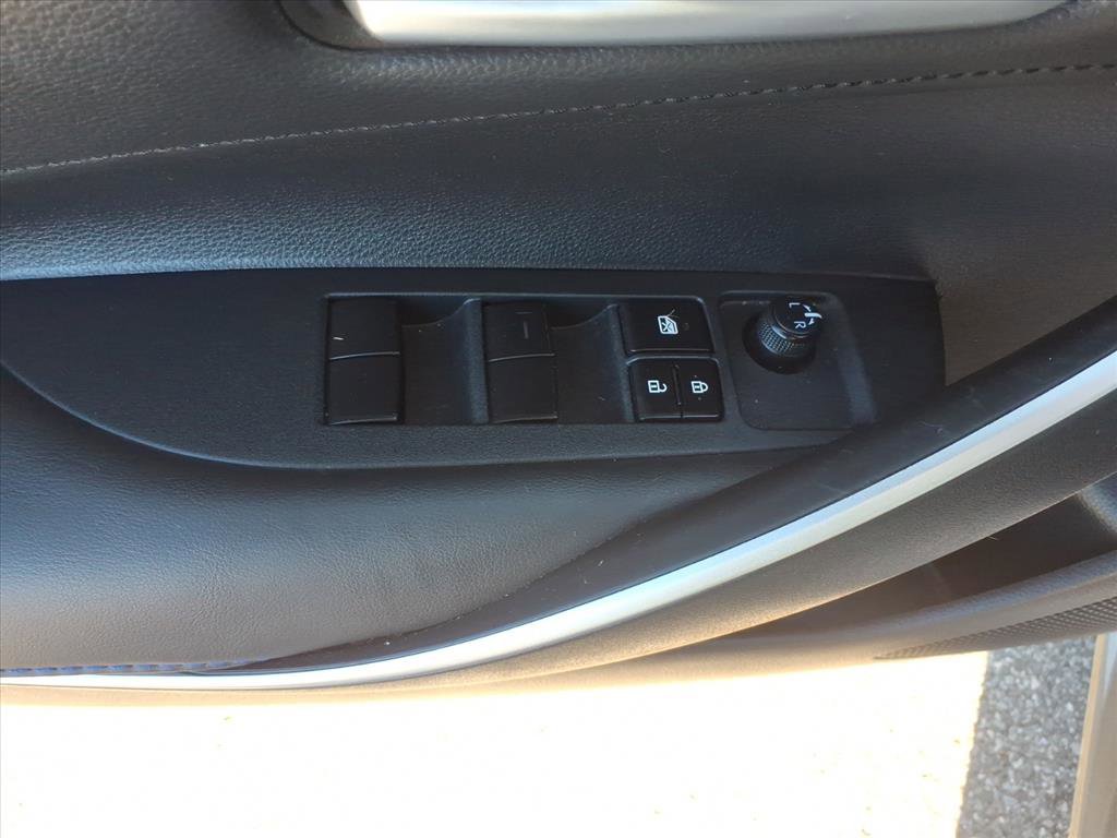 Used 2020 Toyota Corolla SE w/ SE Premium Package FWD image 25