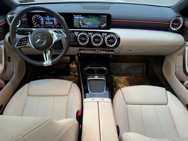 Used 2024 Mercedes-Benz CLA 250 4MATIC image 11