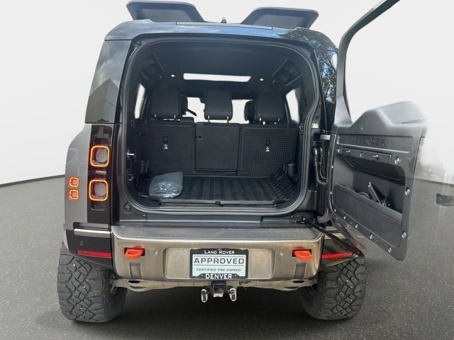 Used 2023 Land Rover Defender 110 X image 32