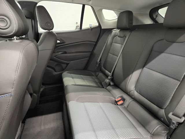 New 2026 Chevrolet Trax LT w/ LT Convenience Package FWD image 30