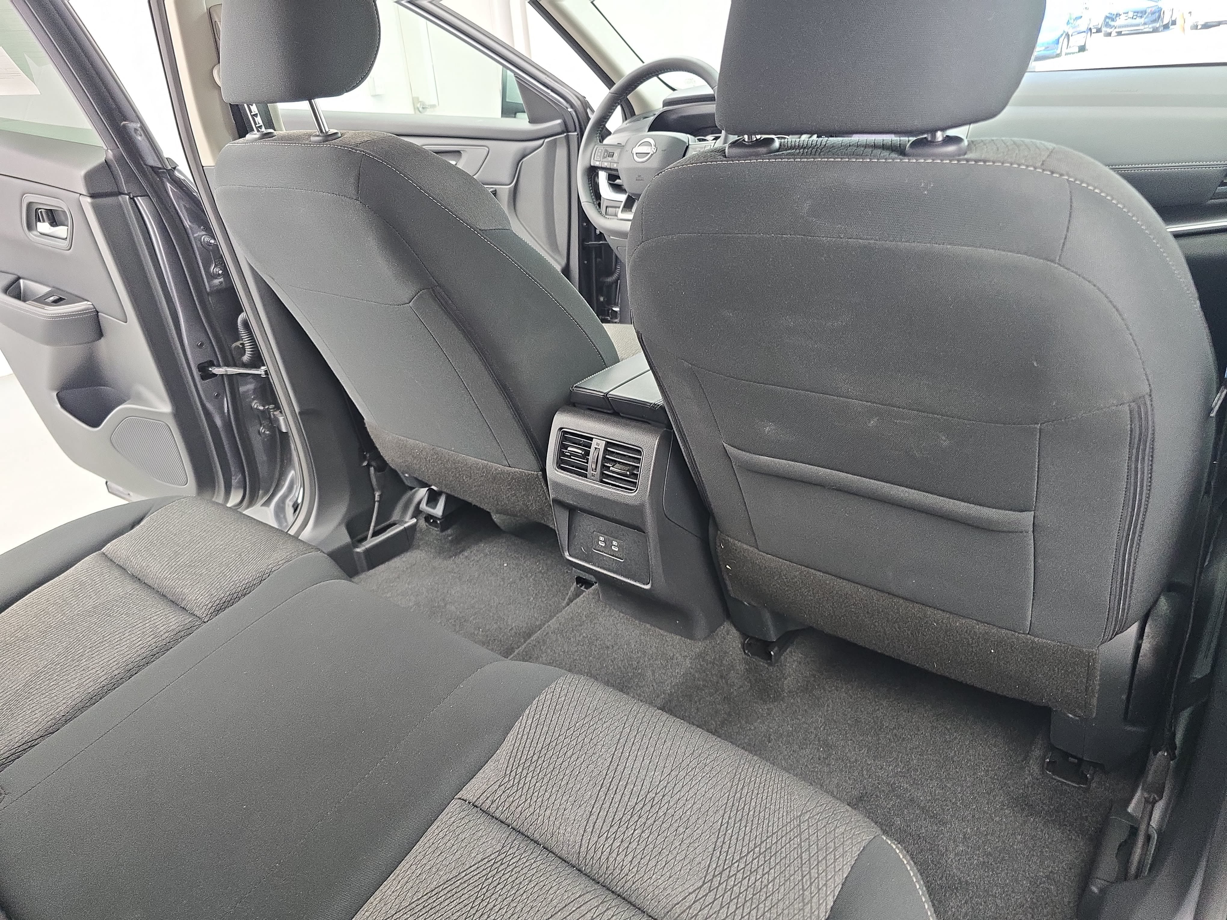 Certified 2026 Nissan Rogue SV FWD image 11