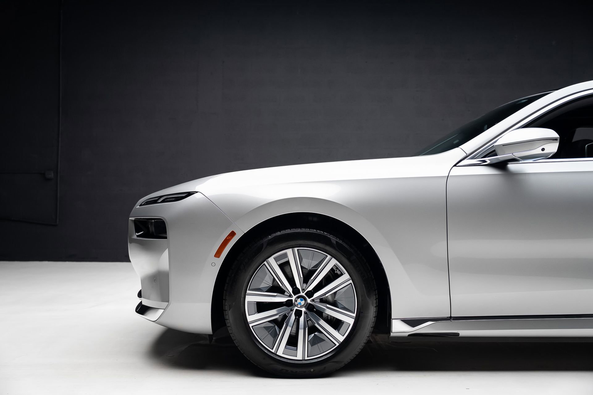Used 2024 BMW i7 eDrive50 RWD image 19