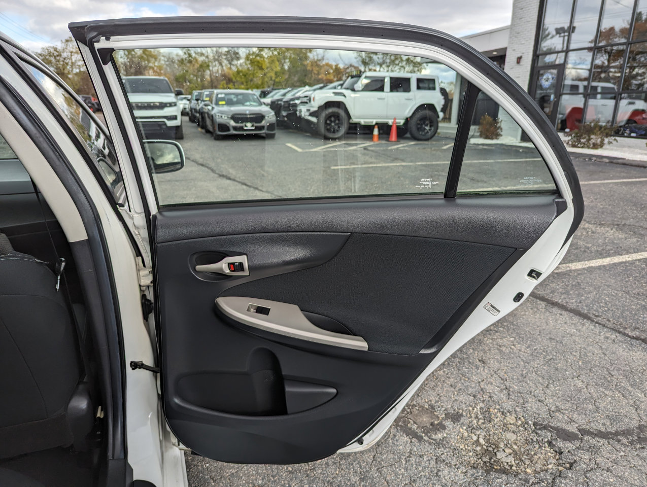 Used 2012 Toyota Corolla S image 25