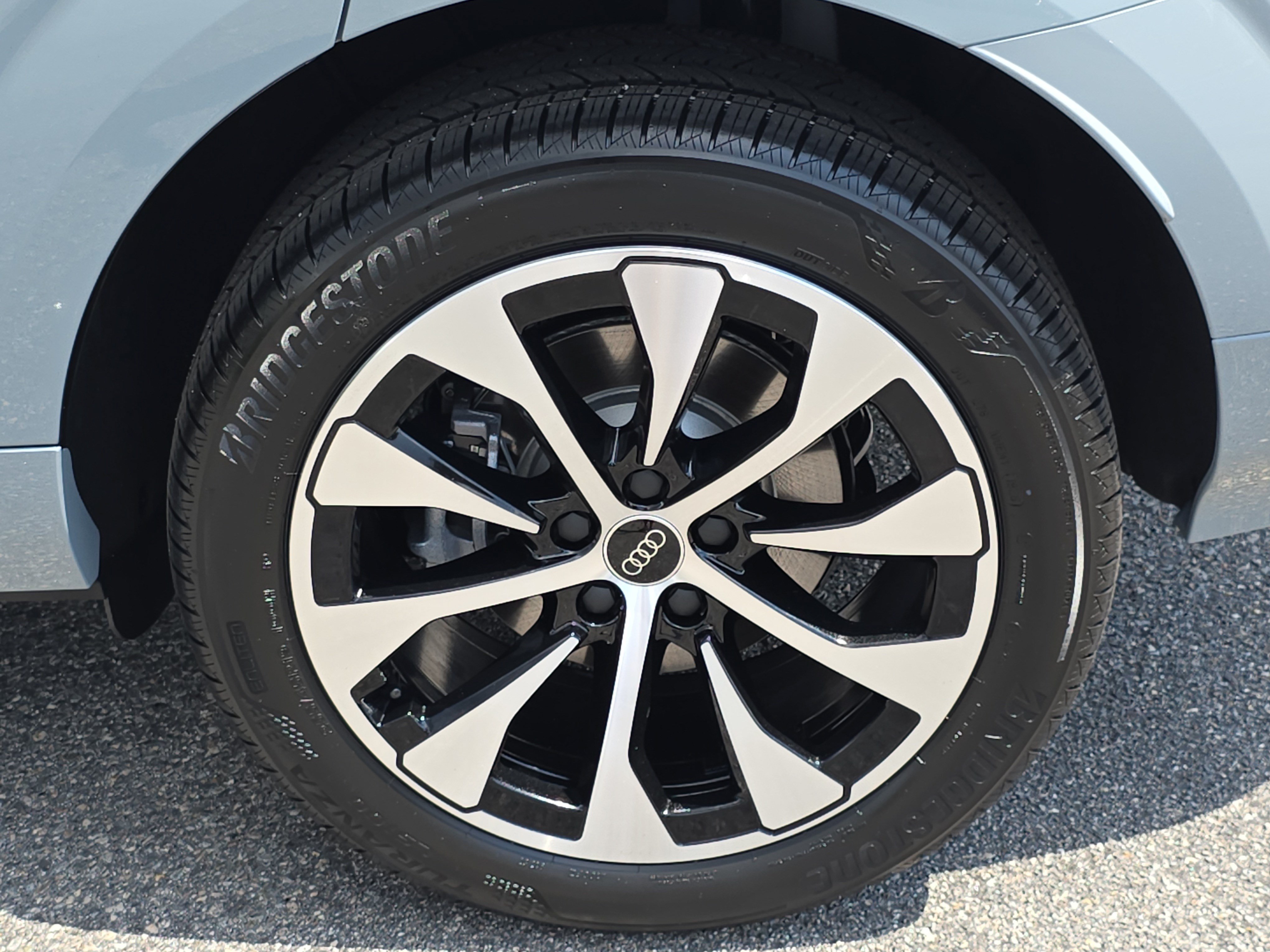 New 2026 Audi Q3 quattro 2.0T AWD/4WD image 34