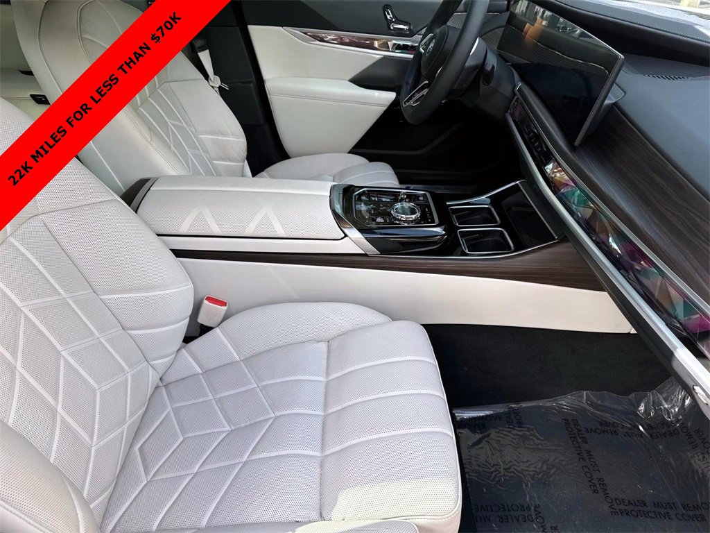 Used 2023 BMW i7 xDrive60 image 10