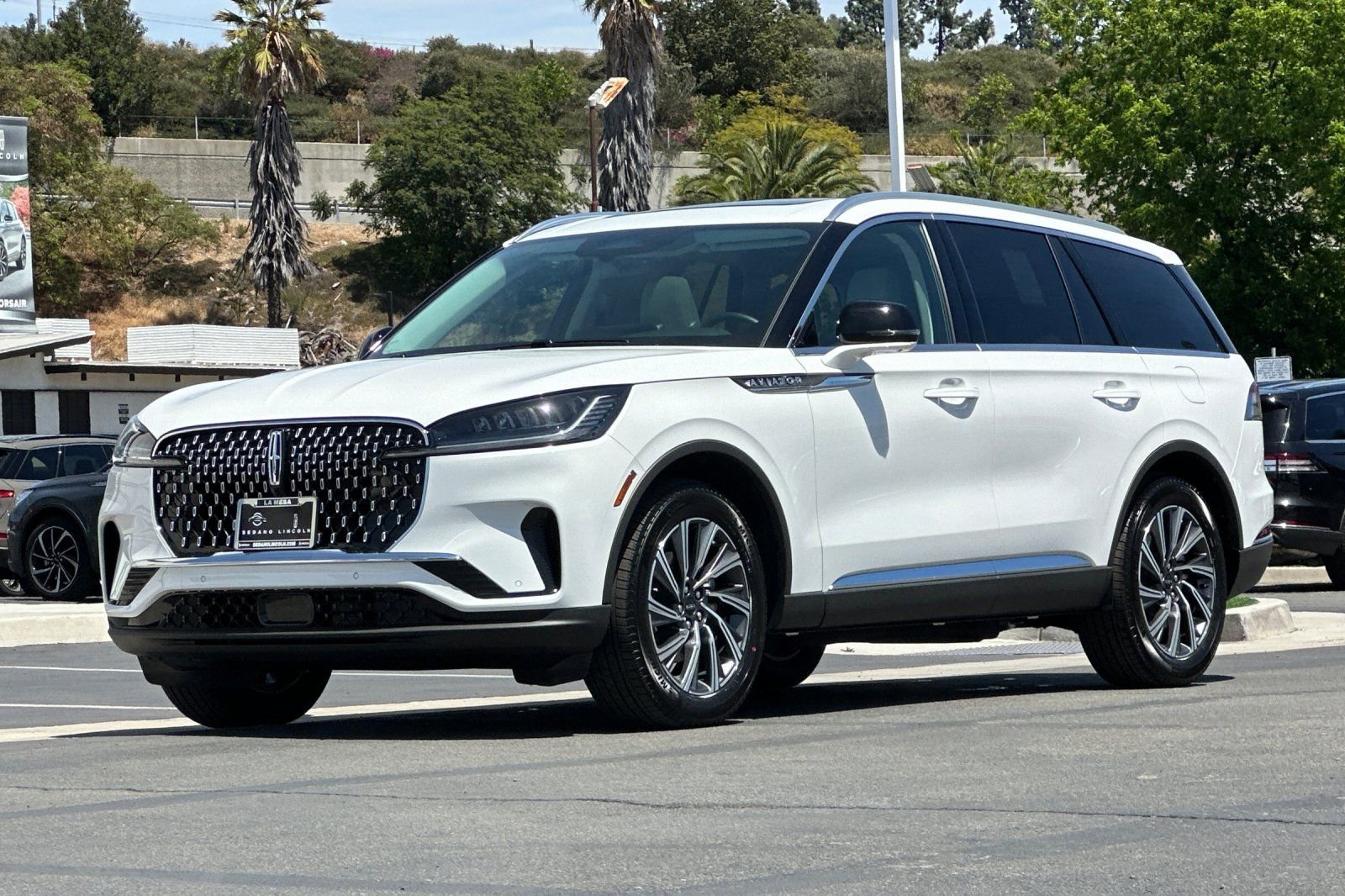 New 2026 Lincoln Aviator 2WD image 7