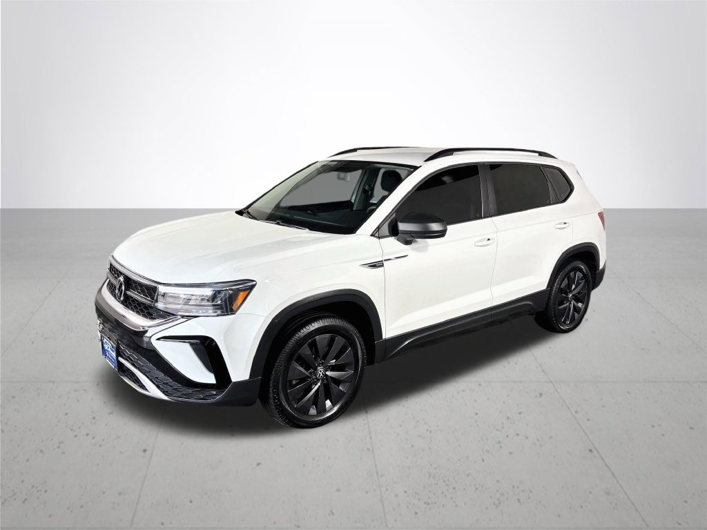 Certified 2022 Volkswagen Taos S AWD/4WD image 2