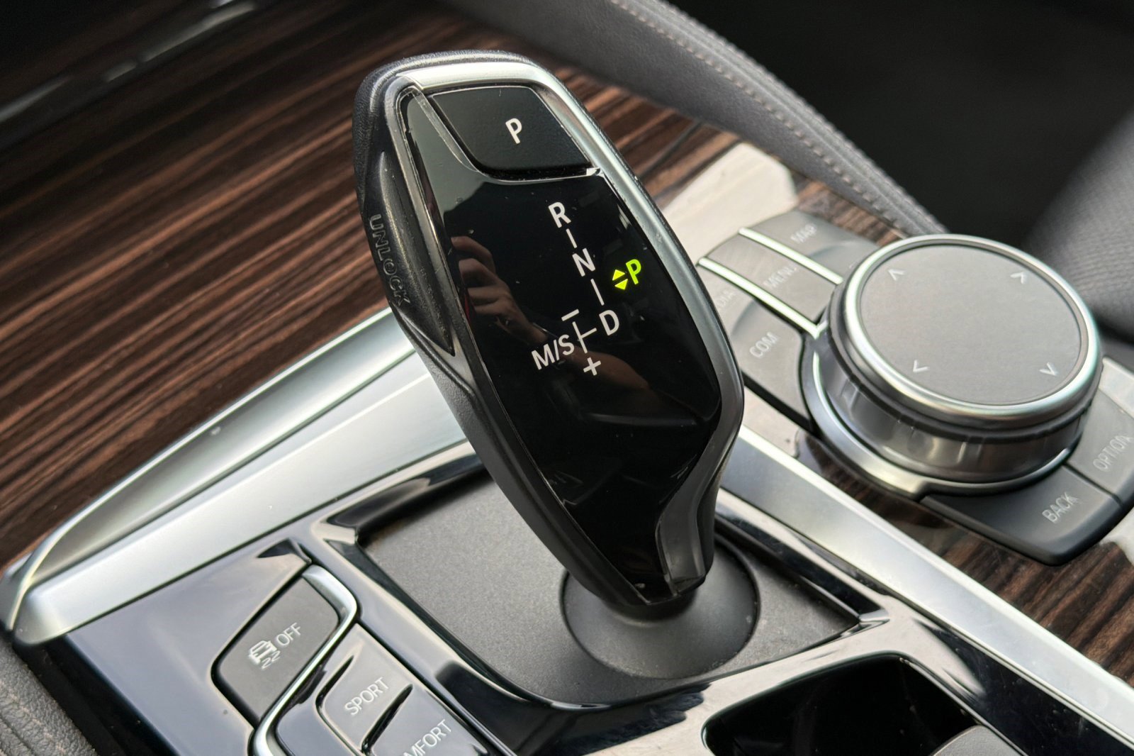 Used 2020 BMW 540i w/ M Sport Package image 28