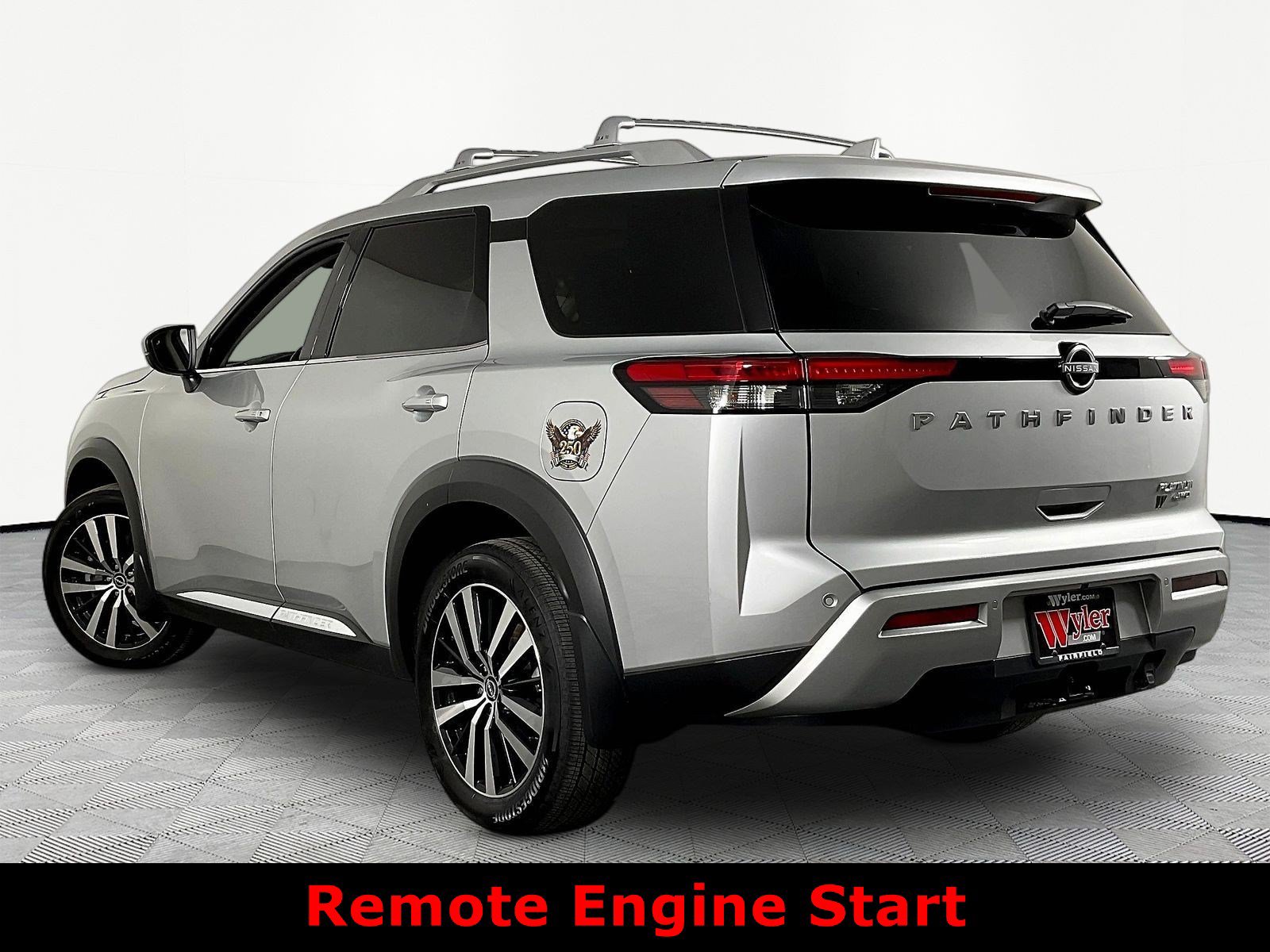 Used 2025 Nissan Pathfinder Platinum AWD/4WD image 4