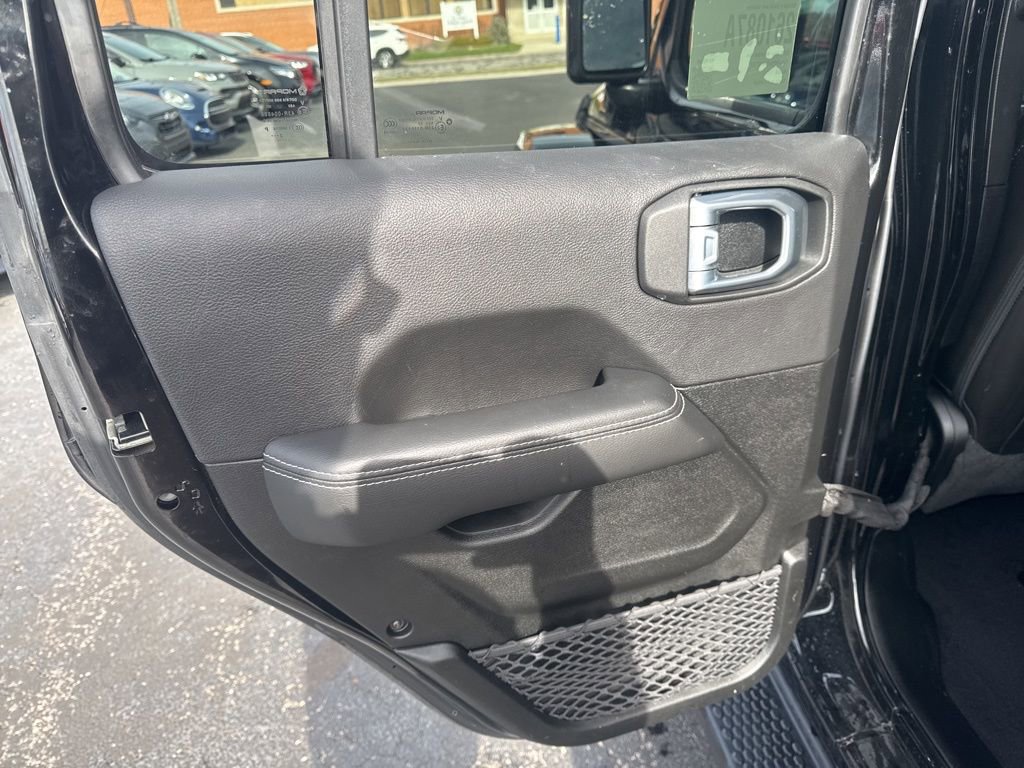 Used 2023 Jeep Wrangler Unlimited Sahara w/ Cold Weather Group image 30