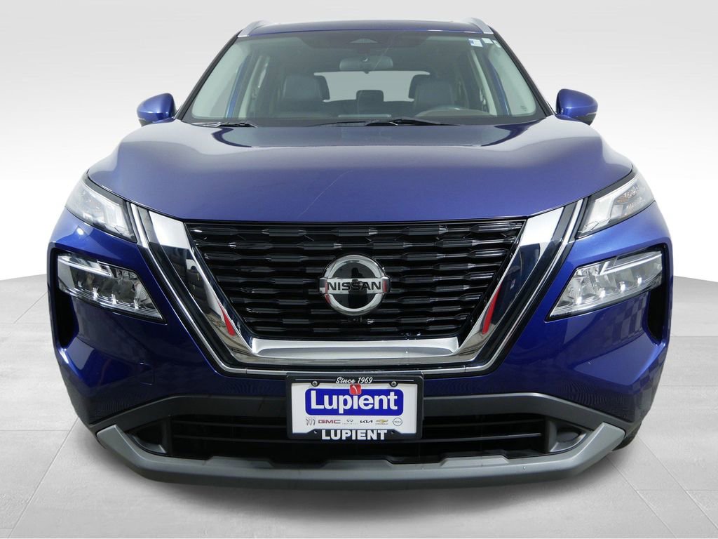 Used 2021 Nissan Rogue SV w/ Premium Package image 3