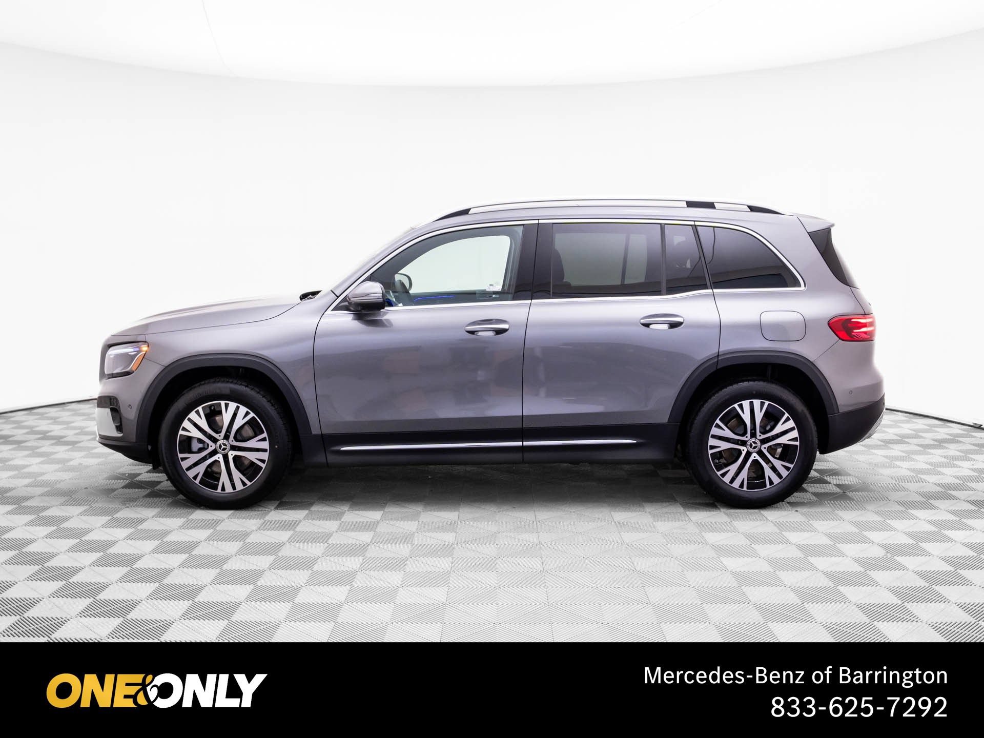 New 2026 Mercedes-Benz GLB 250 4MATIC image 2