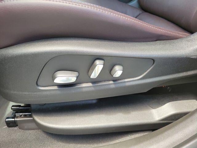 Certified 2023 Cadillac XT6 Premium Luxury FWD image 12