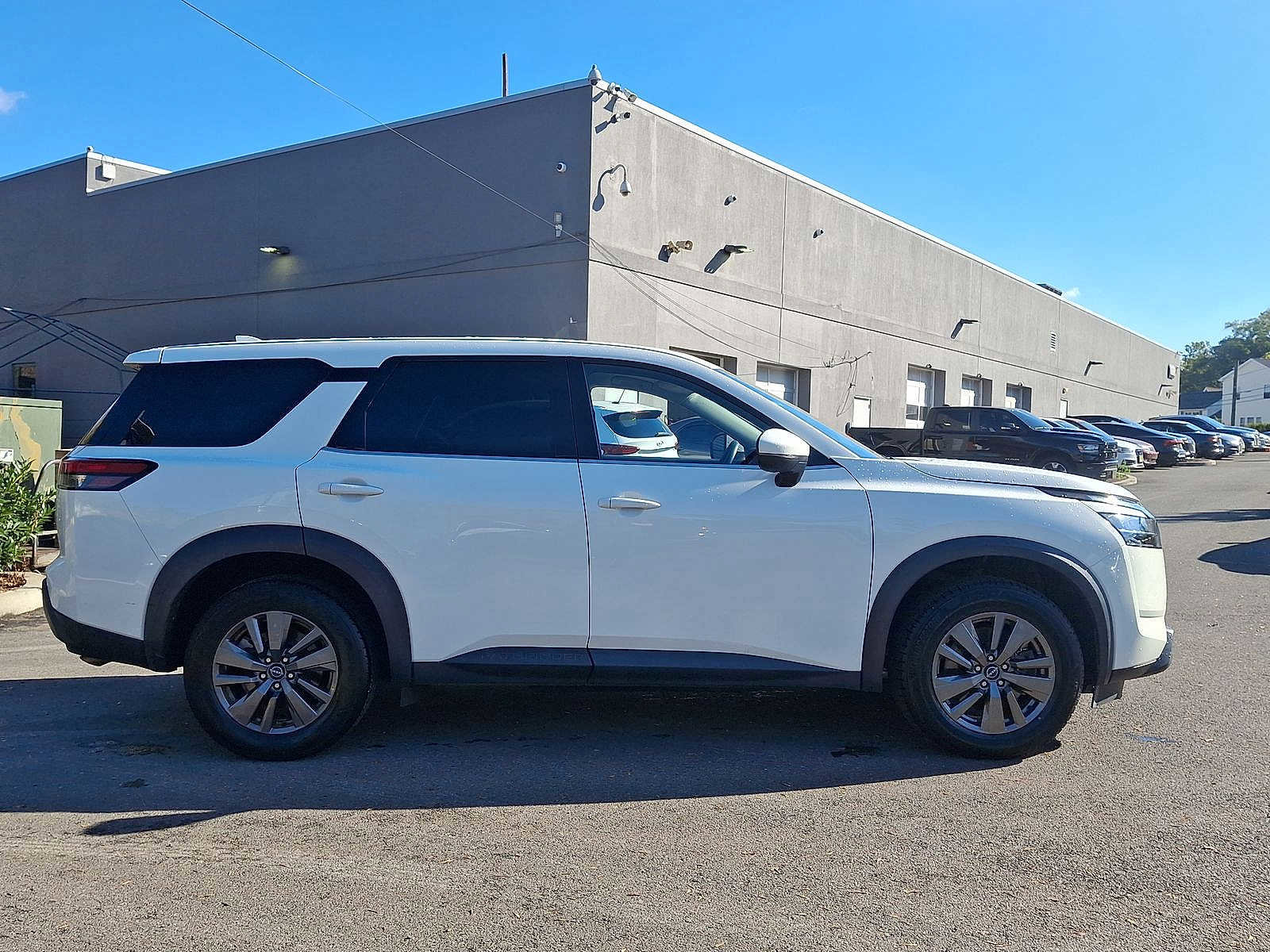 Used 2022 Nissan Pathfinder S w/ Cargo Package image 23