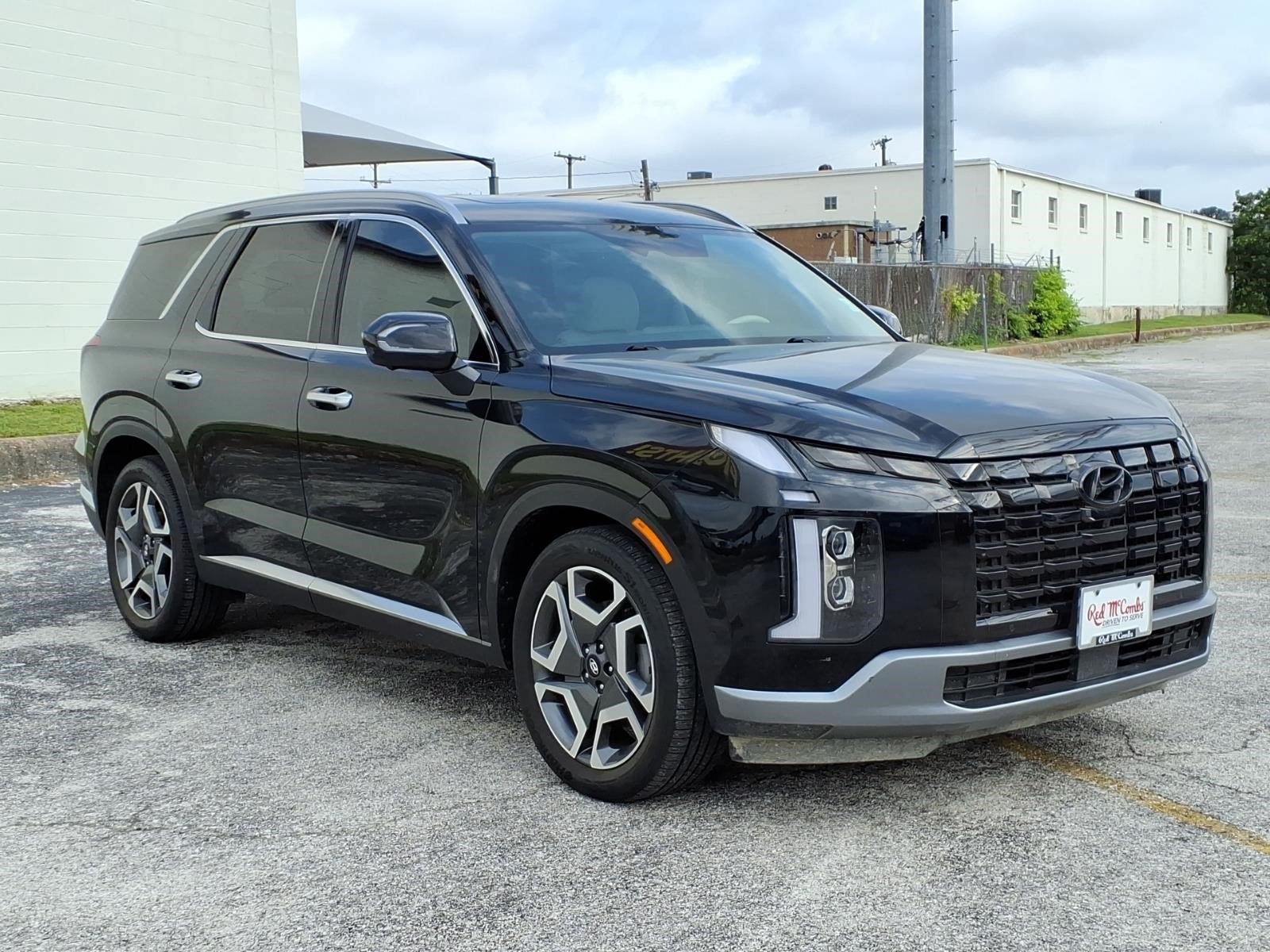 Used 2024 Hyundai Palisade Limited FWD image 5