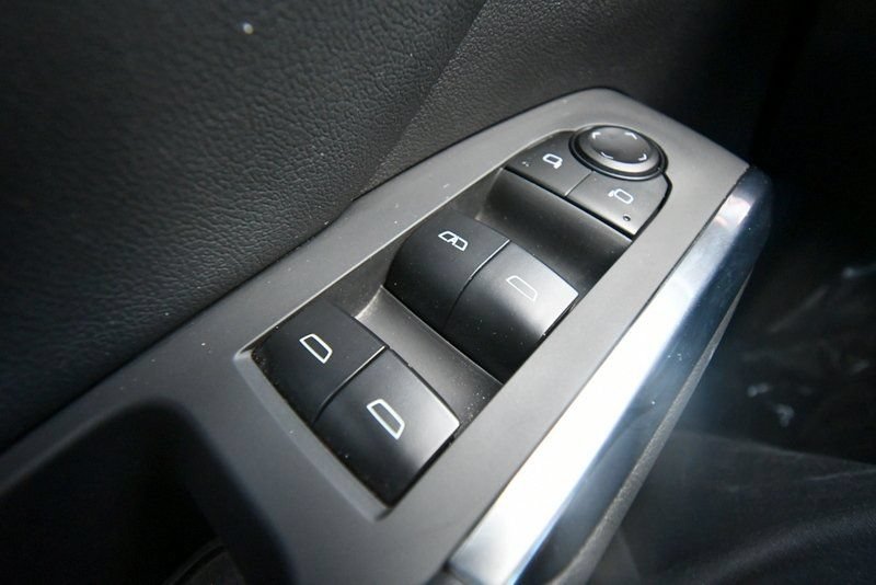 Used 2025 Chevrolet Traverse LT AWD/4WD image 18