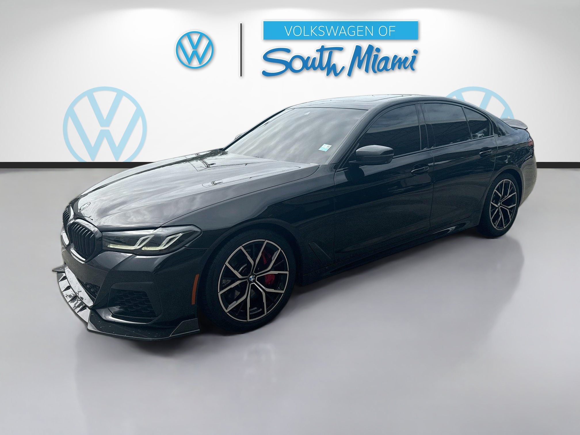 Used 2022 BMW M550i xDrive w/ Premium Package AWD/4WD image 3