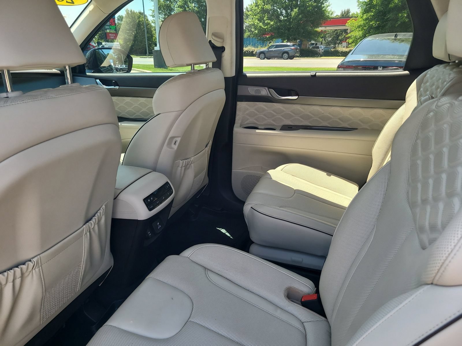 Used 2020 Hyundai Palisade Limited AWD/4WD image 23