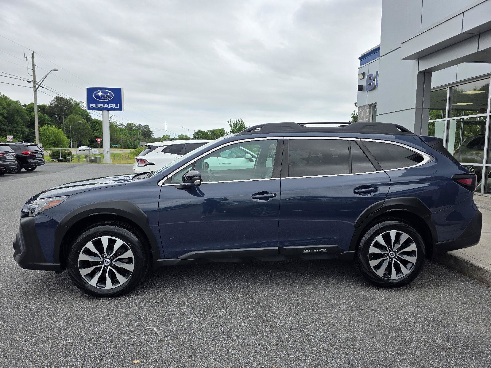 Certified 2023 Subaru Outback Limited w/ Popular Package #2 AWD/4WD image 9