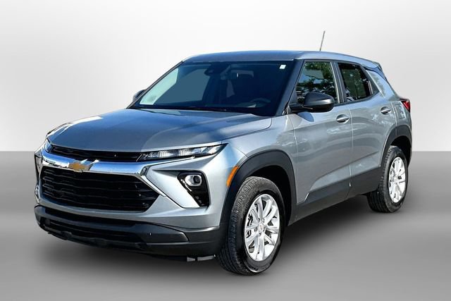 Used 2024 Chevrolet TrailBlazer LS w/ LS Convenience Package AWD/4WD image 3