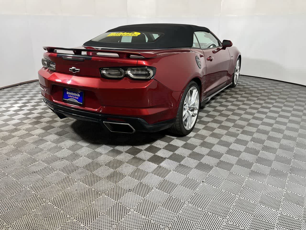 Used 2022 Chevrolet Camaro LT w/ Design Package 2 RWD image 8