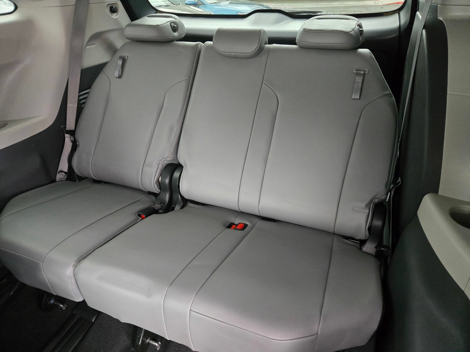 Certified 2021 Toyota Sienna XLE w/ XLE Plus Package AWD/4WD image 12